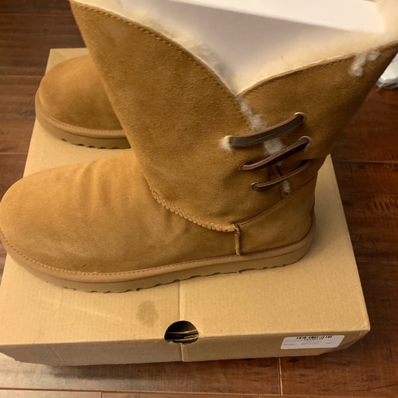 💓💓UGG - Boot Size 12-Please Read description! - Picture 3 of 8